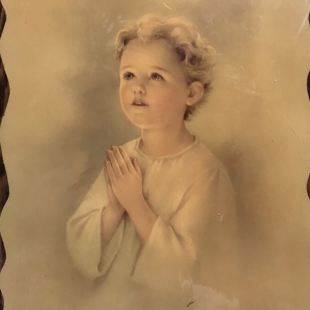 VTG Portrait of Child Praying Resin Covered on Wood with Bracket - Picture 2 of 8